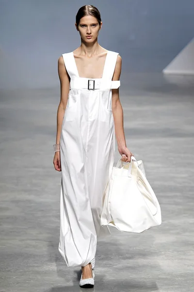 Look 5